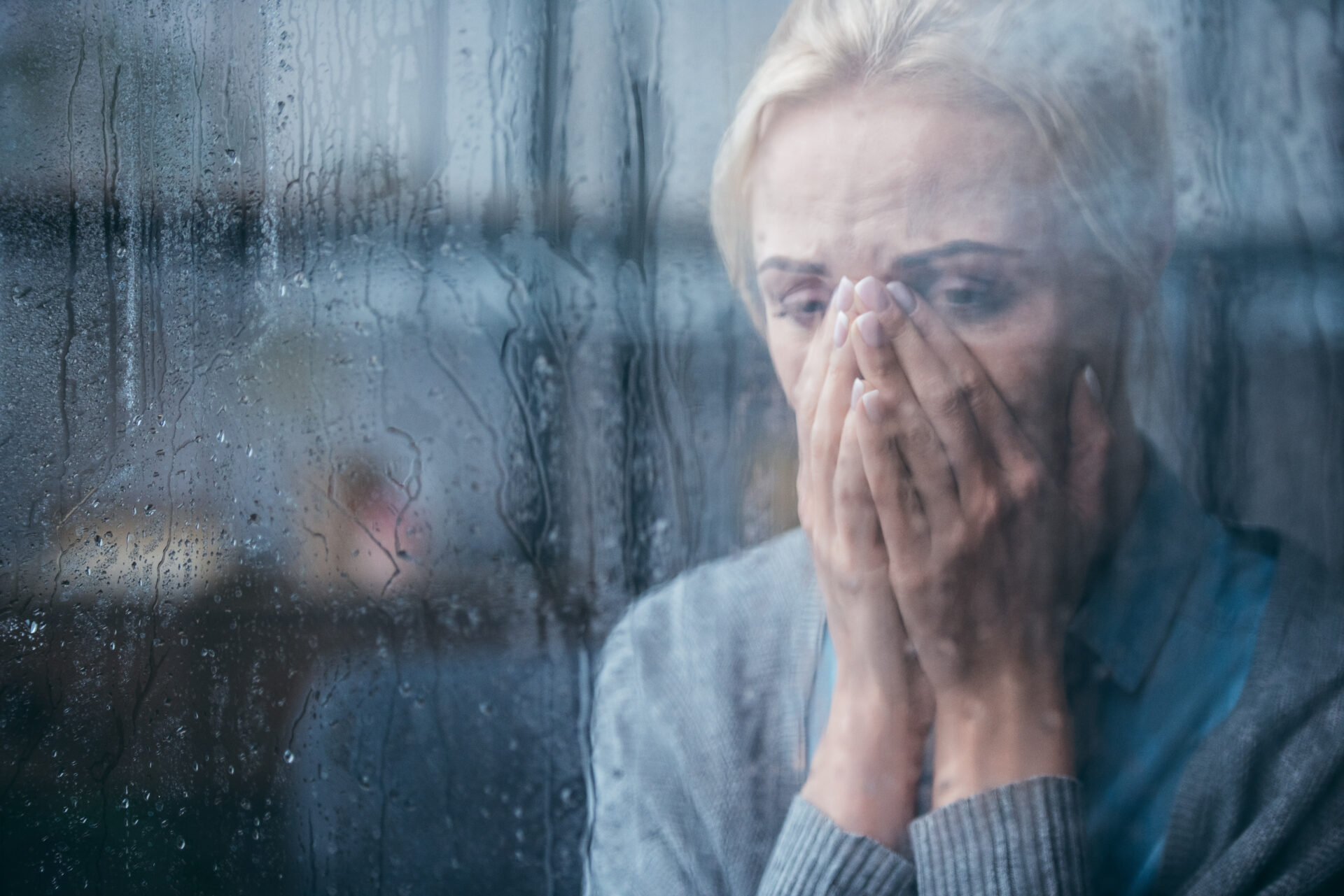 woman struggling with depression